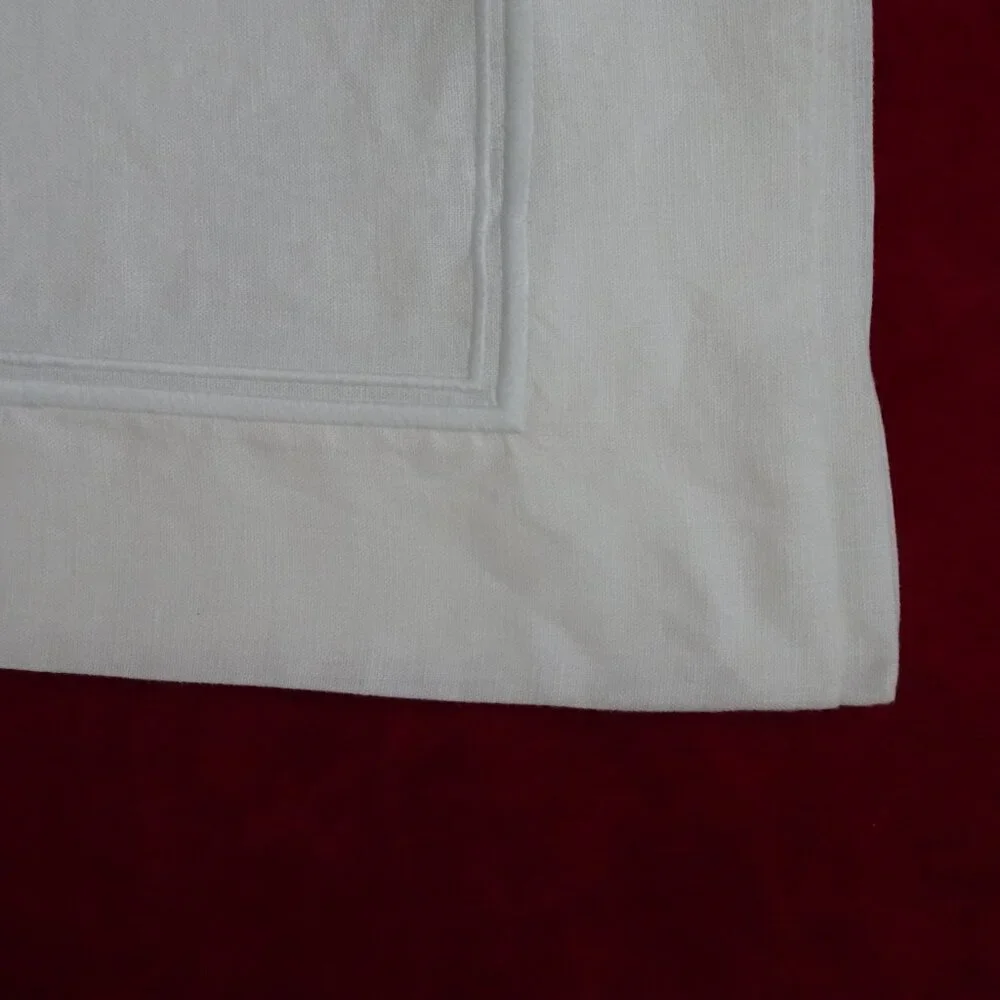 Lands' End Linen Tablecloth 60
